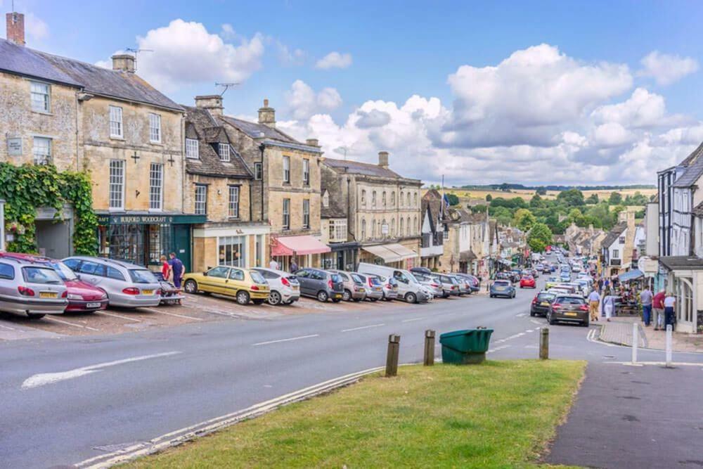 Mallard Lodge Cirencester Bagian luar foto