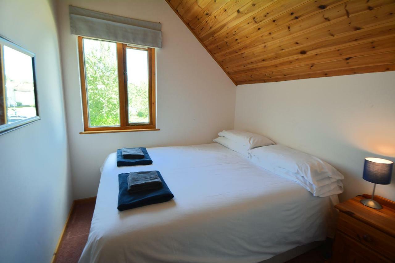 Mallard Lodge Cirencester Bagian luar foto